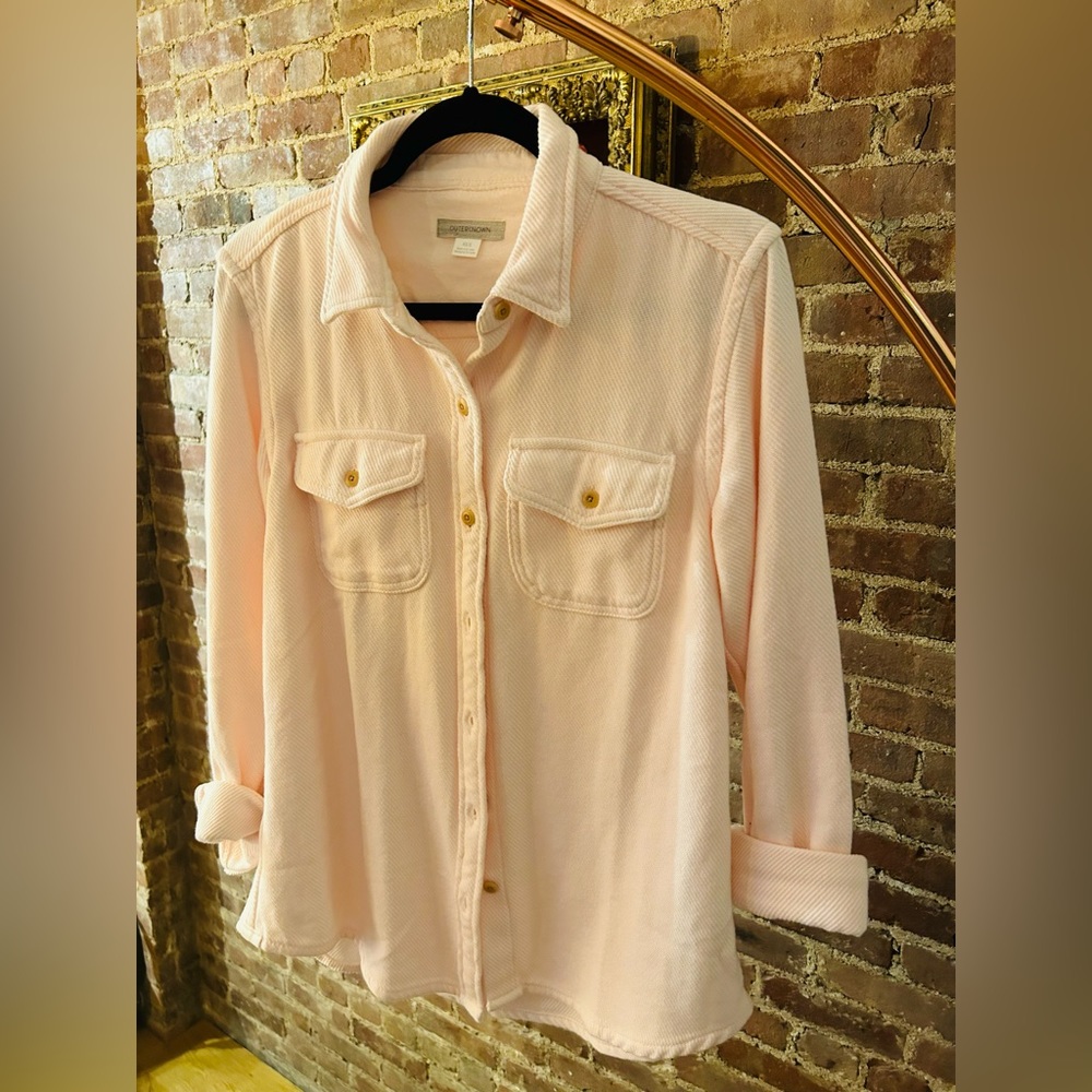 Outerknown’s signature blanket shirt!
